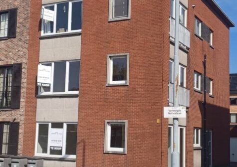 Opbrengsteigendom / appartementsgebouw met 3 appartementen en 3 garages te Destelbergen
